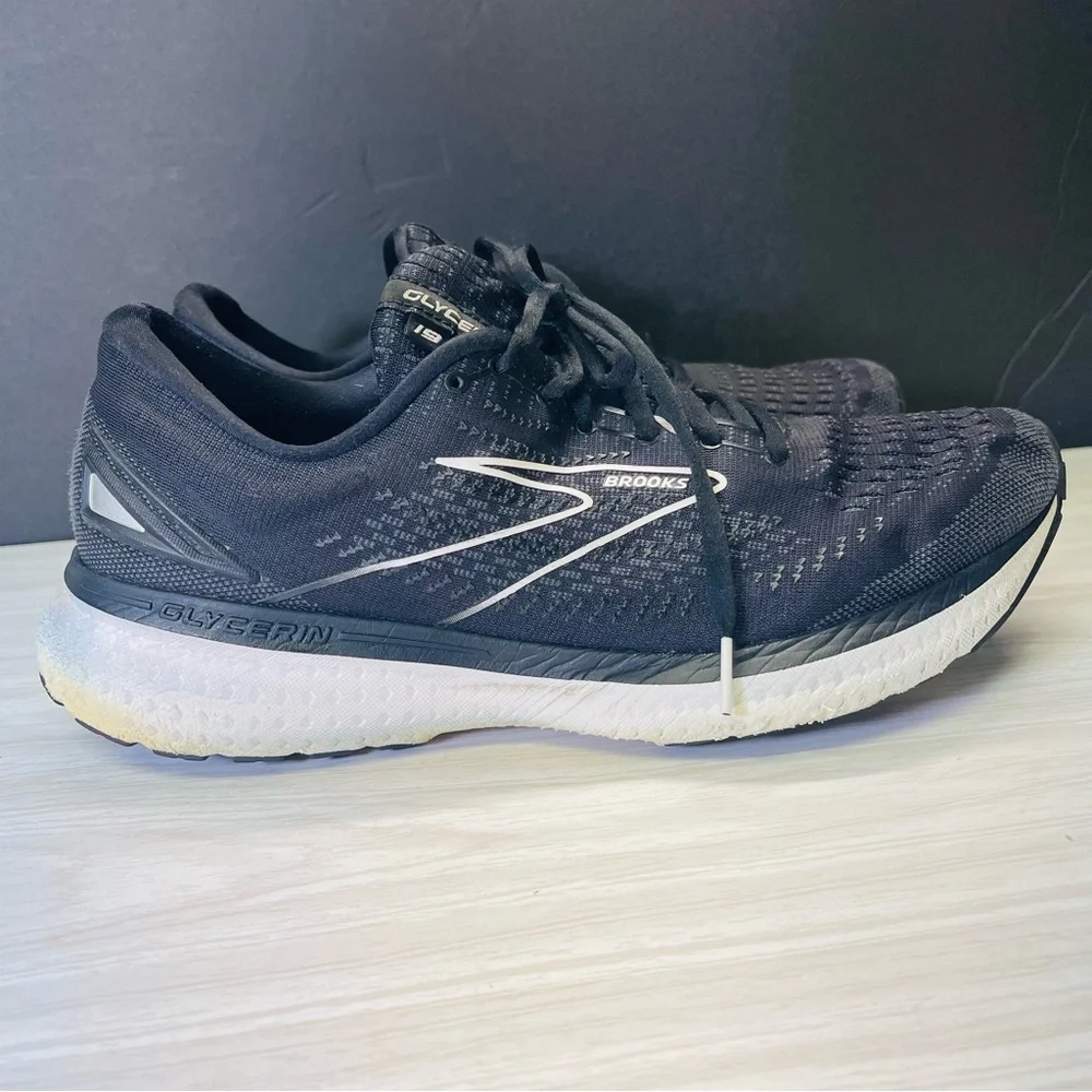 Men’s Brooks Glycerin 19 Black/White Size 11 Wide(2E)